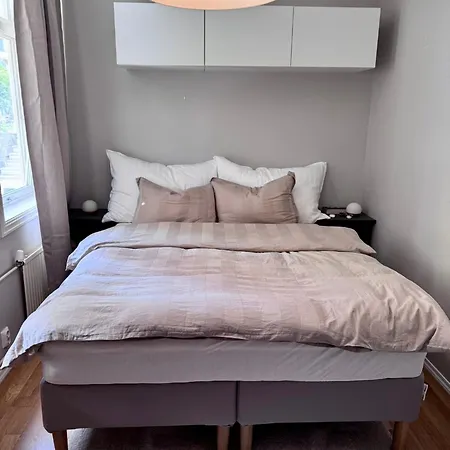 Stor 3-roms Med Utsikt *